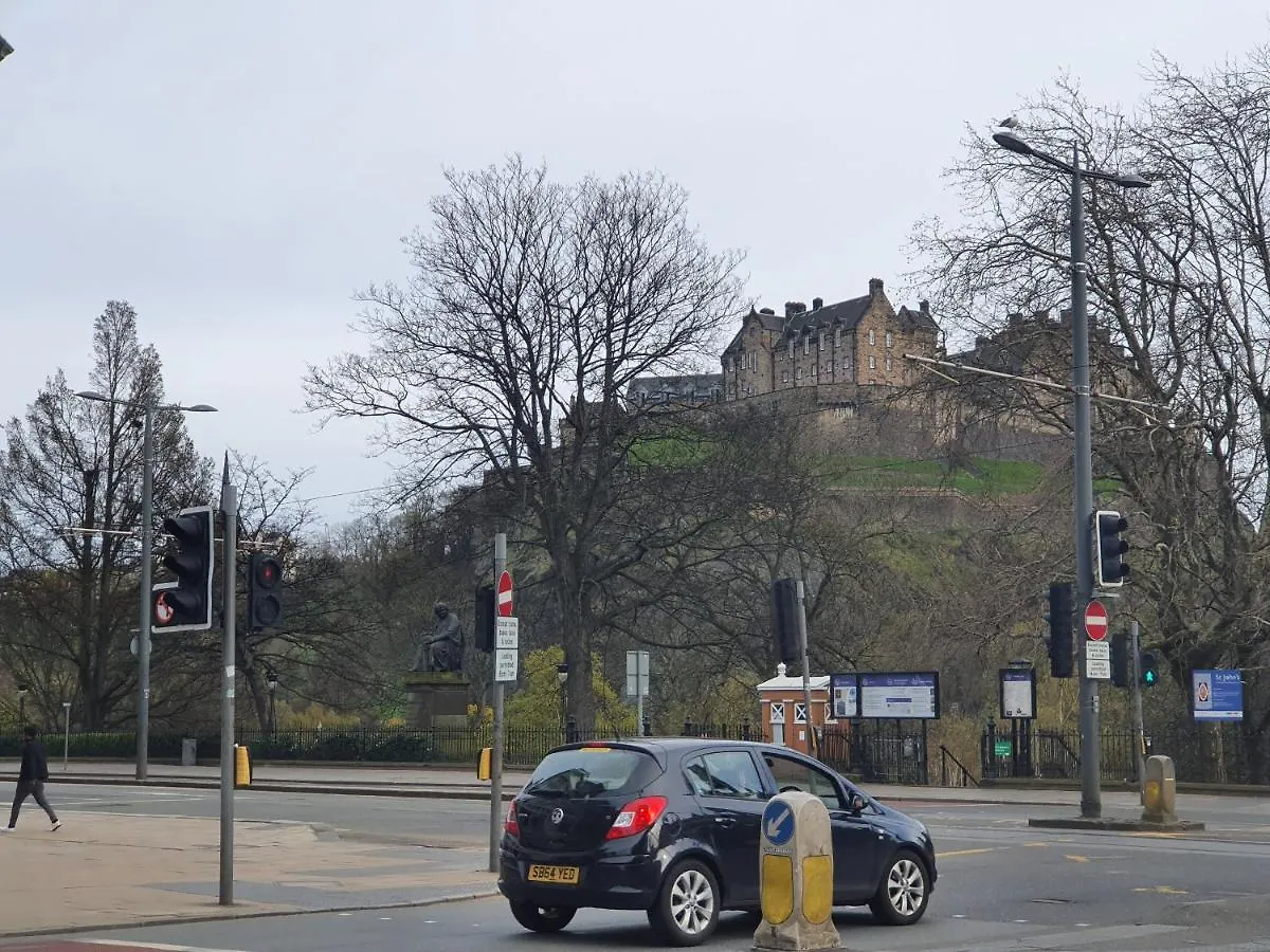 Lovely 2 Bedroom Flat In The Heart Of The City Edinburgh Apartmán